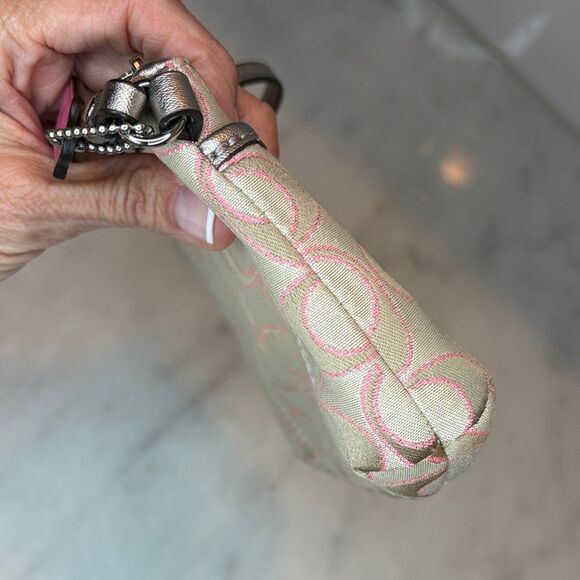 Coach Wristlet Wallet Y2K Jacquard Signature Lurex Logo Oversized Clutch - Picture 10 of 15